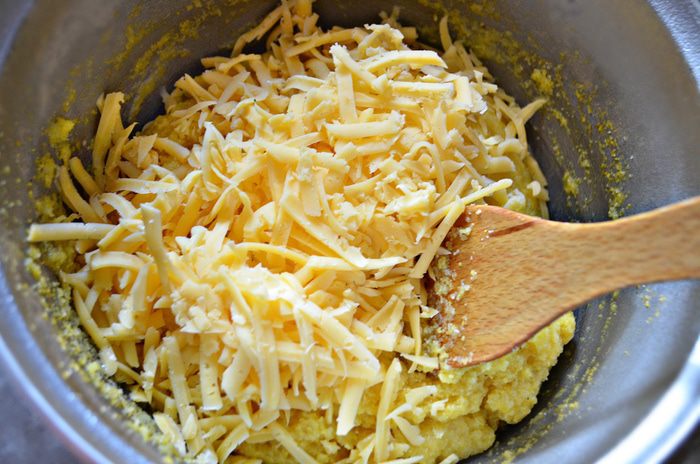 Пирог из поленты с овощами