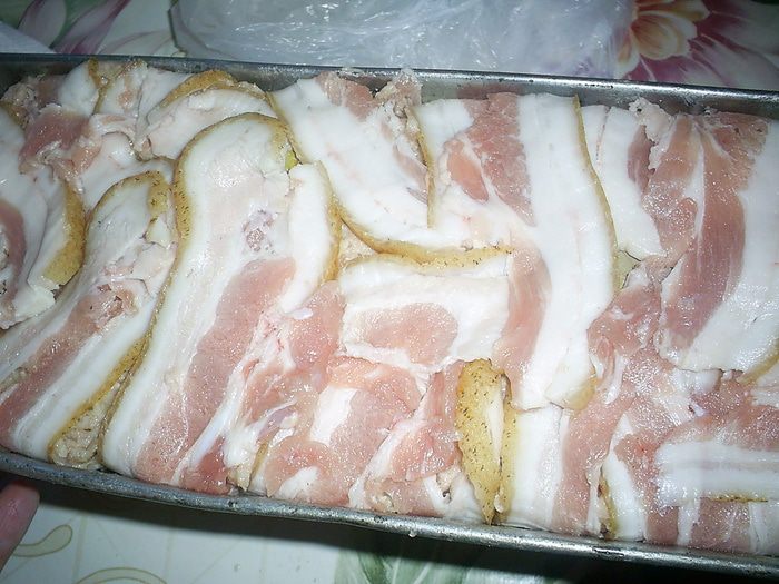 Комбинированный террин с маринованной курочкой и фисташками