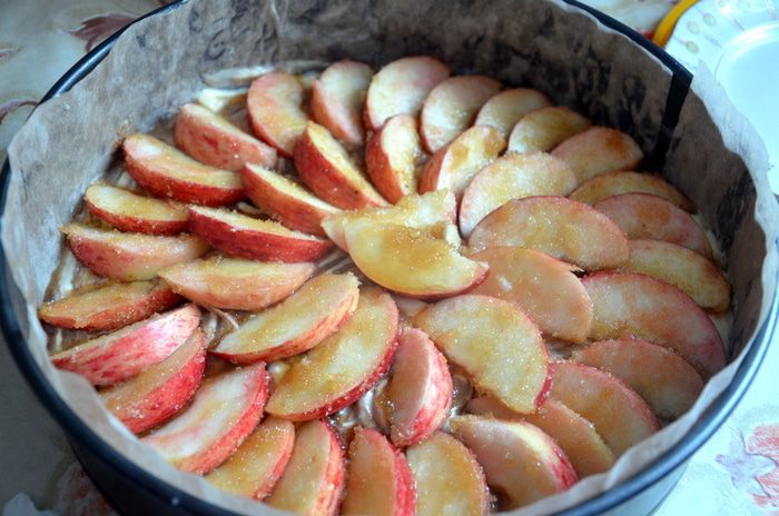 Яблочный пирог с нутеллой (Torta di mele e Nutella)