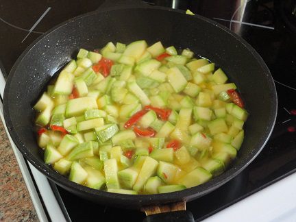 Суп-пюре из кабачка и жареной перловки