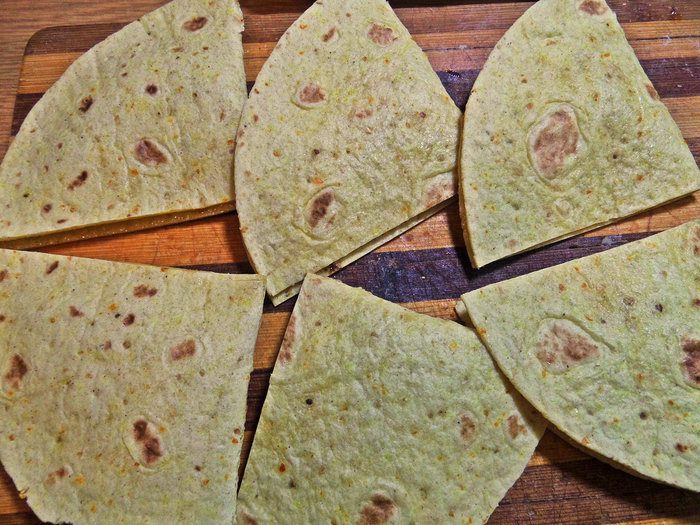 Пироги из тортильи с картошкой и беконом