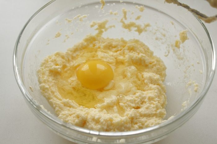 Пирог с рикоттой и белым шоколадом