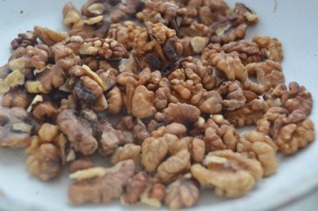 Ирландский содовый хлеб с пармезаном и грецкими орехами