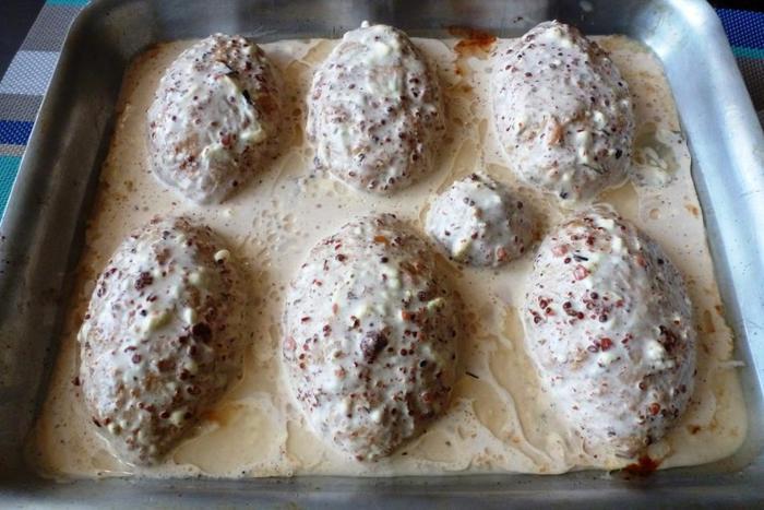 Зразы из кеты с начинкой из капусты и вешенок