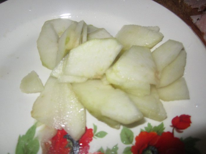 Пирог с тыквой, грушей и грудинкой