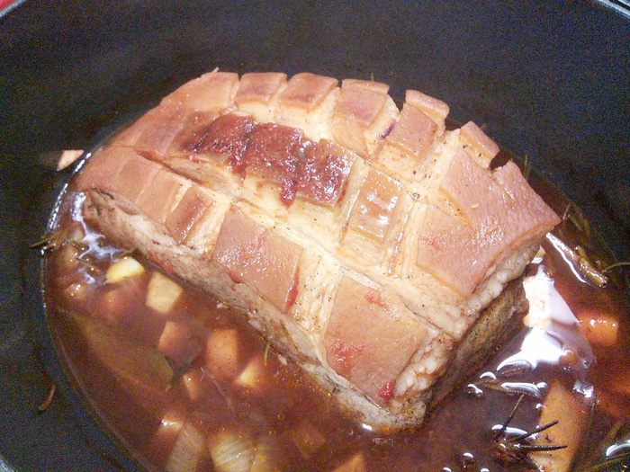 Запечённая свинина с карамелизированной корочкой 