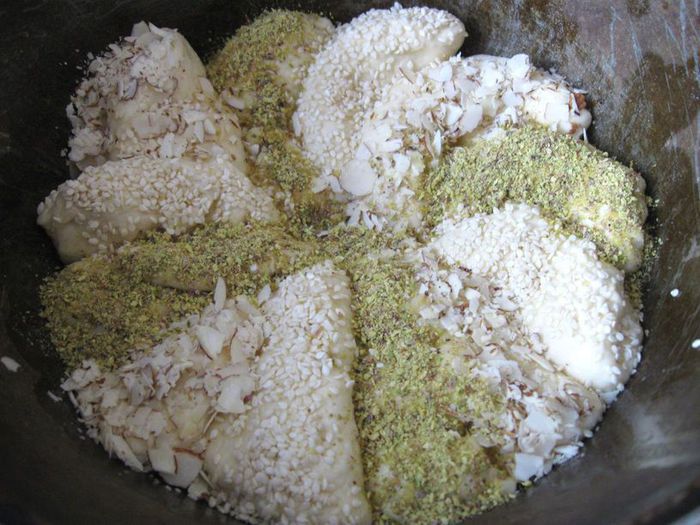 Булочка в казане