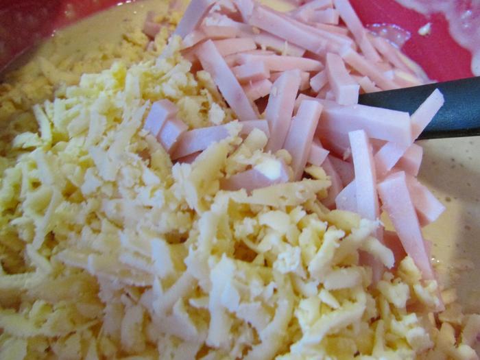 Закусочный пирог с ветчиной и сыром
