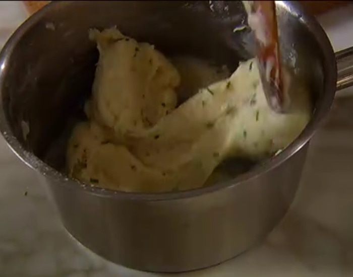 Тарталетки с креветками и соусом бешамель 