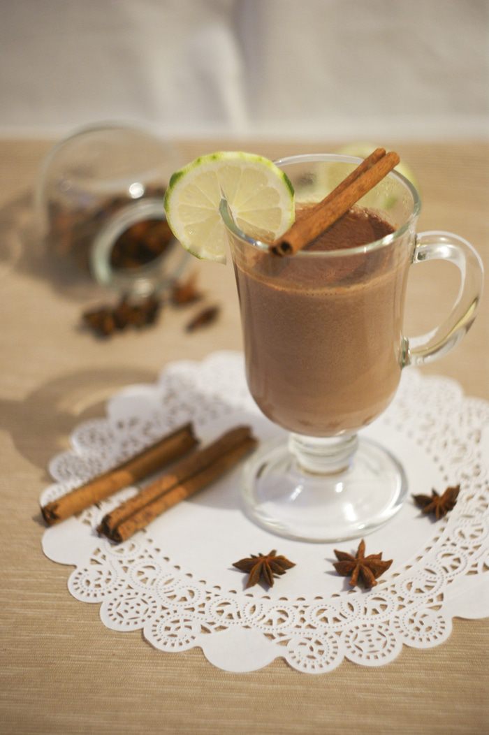 Несладкий горячий шоколад от Пьера Эрме (с лаймом и корицей)