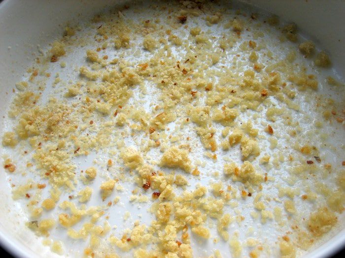 Овощи под сырной крошкой