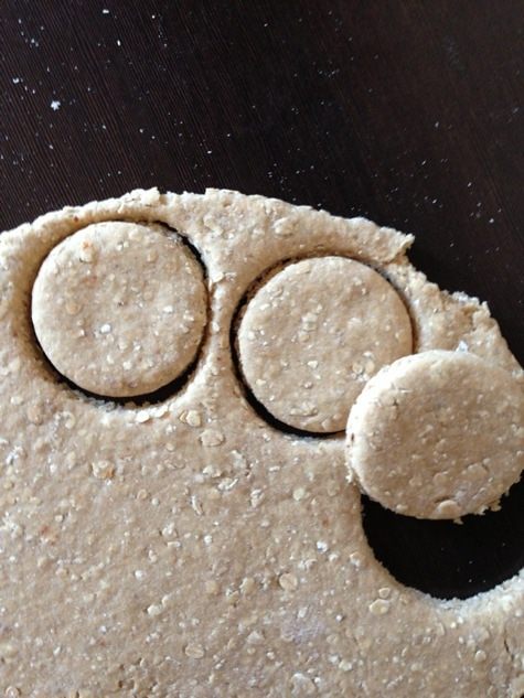 Коржики на сыворотке с вареньем