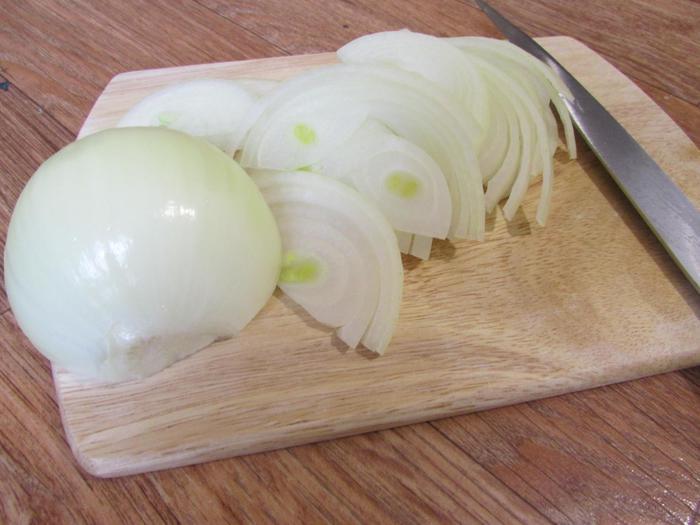 Скумбрия, фаршированная стручковой фасолью