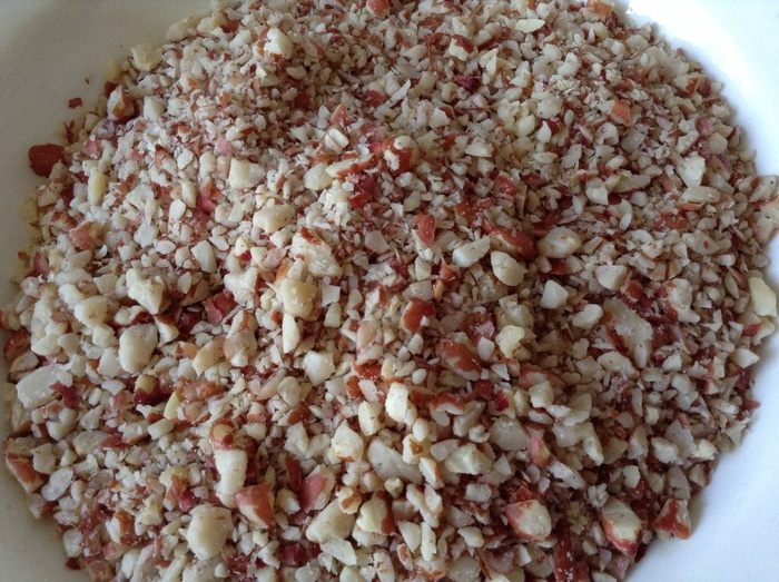 Куриная грудка с арахисом и бананами