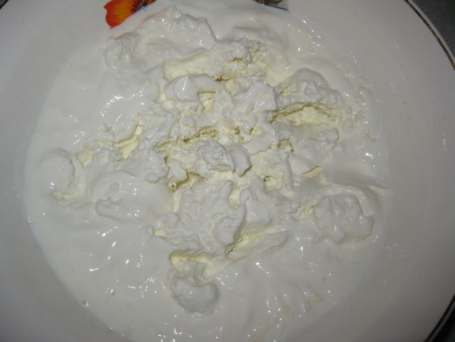 Творожные блинчики с брусникой и белым шоколадом