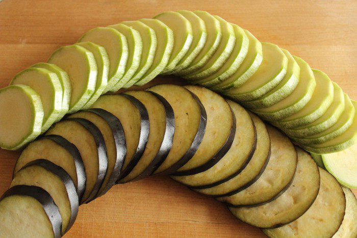 Гриль-салат из кабачков и баклажанов