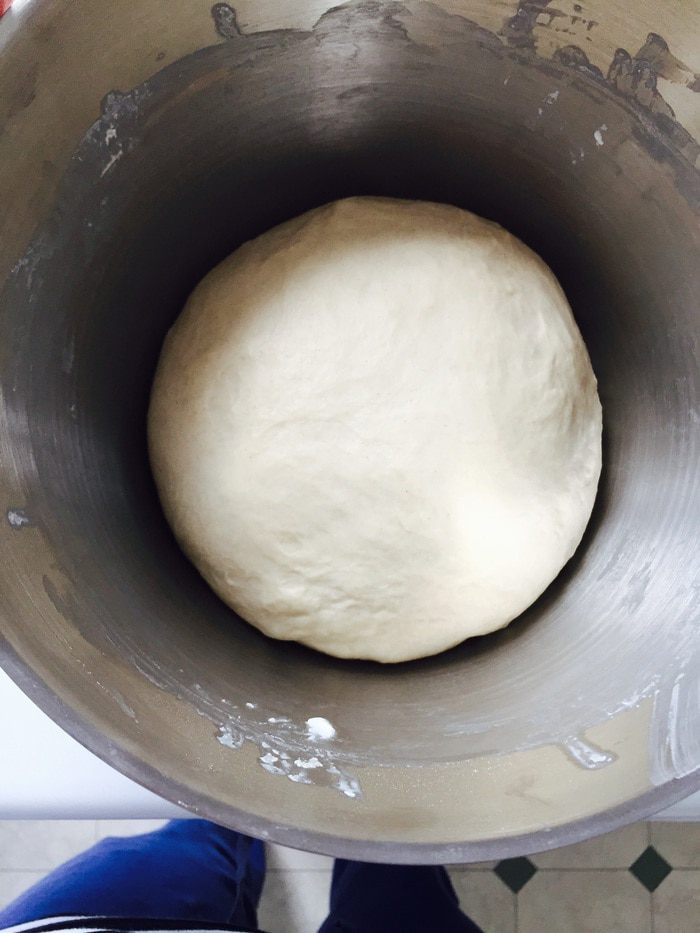 Хлебная коса с пармезаном