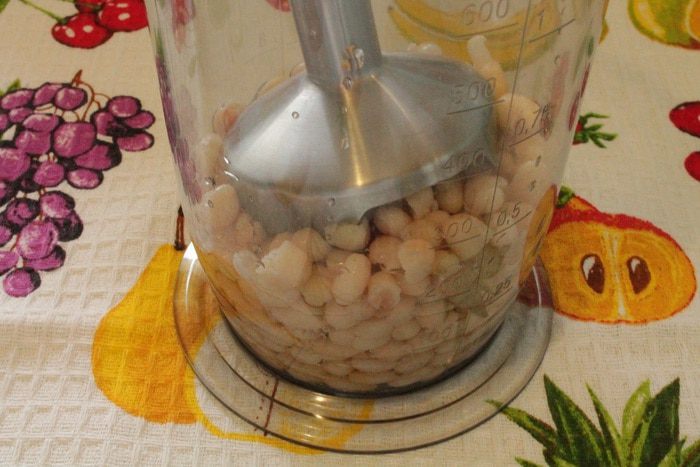 Постный майонез из фасоли