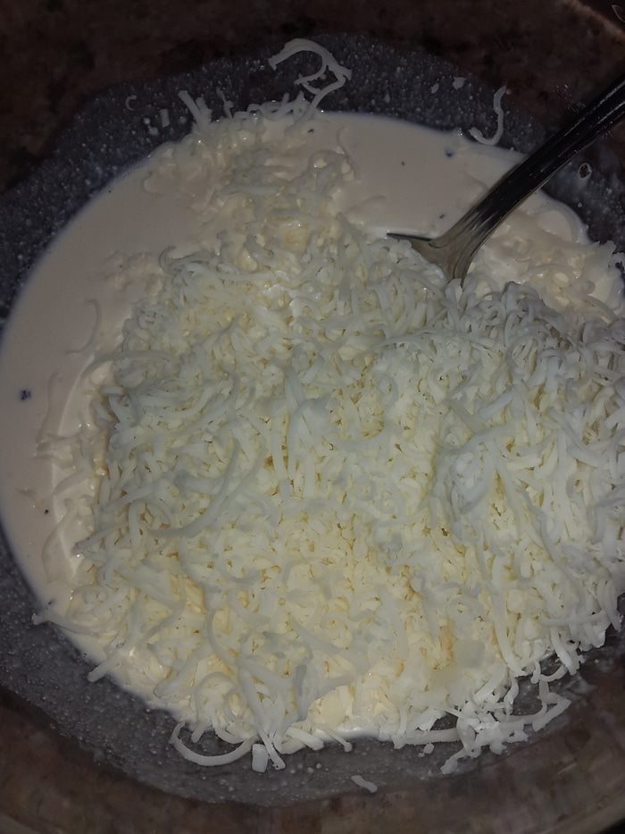 Киш с брокколи, тунцом и сыром