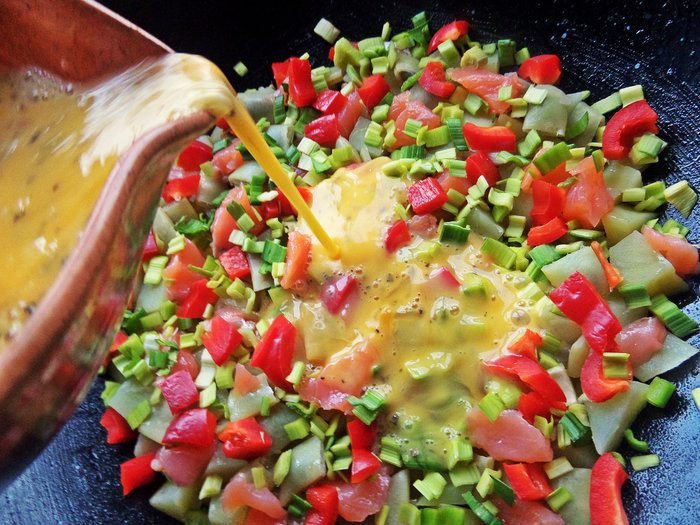 Фриттата с лососем и картофелем