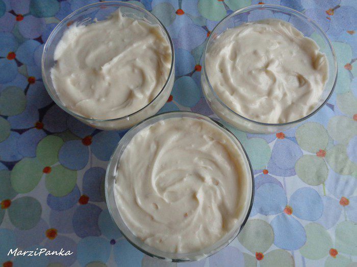 Королевский десерт с маскарпоне на скорую руку (плюс конфетки бонусом)