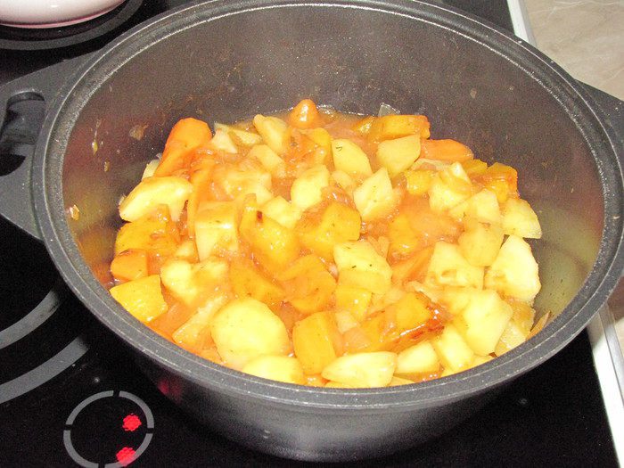 Рагу с мясными шариками