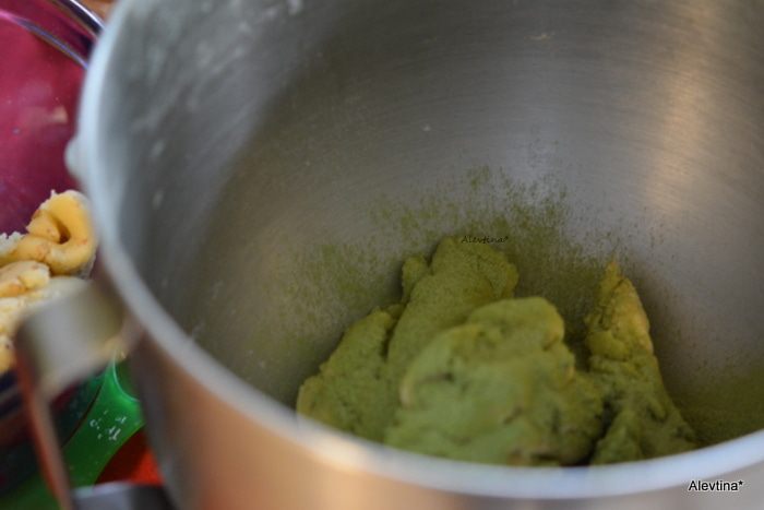 Печенье с чаем матча