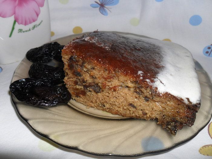 Пирог с черносливом