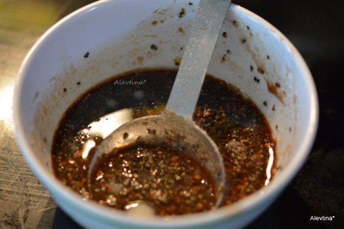 Салат с шампиньонами и курицей с бальзамической заправкой