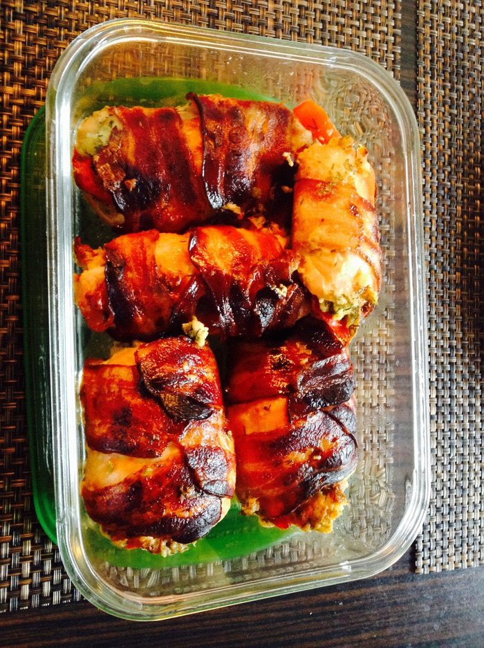 Куриные рулетики в беконе с сыром и чесноком по новочерскасски