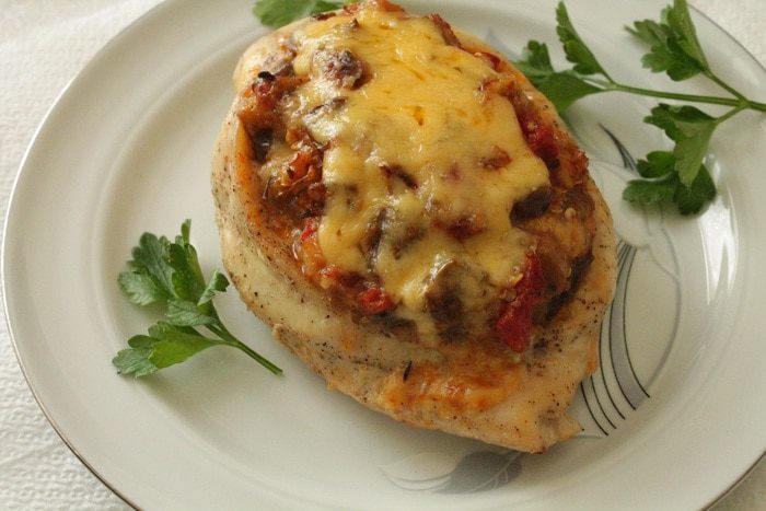 Лодочки из куриного филе с овощами