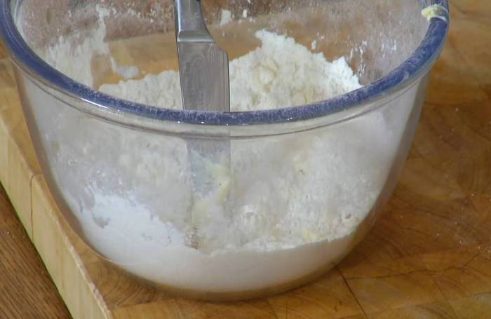 Булочки с курагой и имбирным вареньем