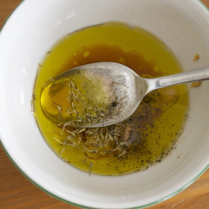 Томаты, фаршированные гавайским куриным салатом 