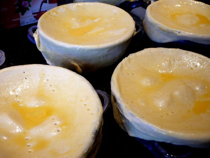 Похлебка с семгой и шпинатом под домашним слоеным тестом &amp;quot;Очарована, околдована&amp;quot;