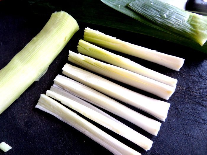 Котлетки на баклажане под сыром, с томатом