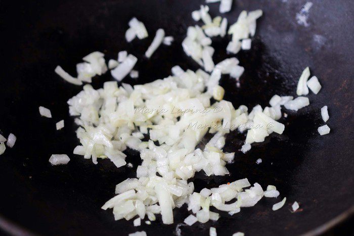 Паэлья с морепродуктами и чоризо 