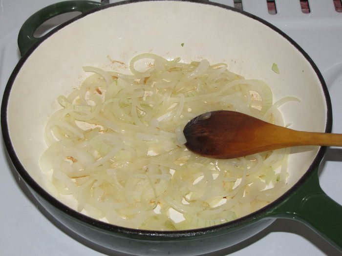 Пирог с мясом и тыквой на томатном тесте