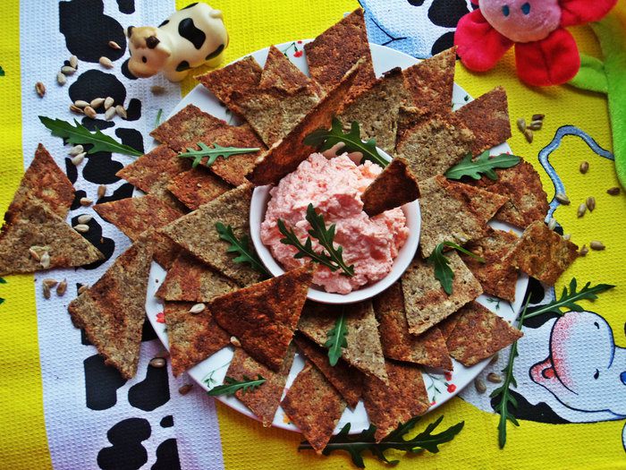 Зерновые луковые чипсы