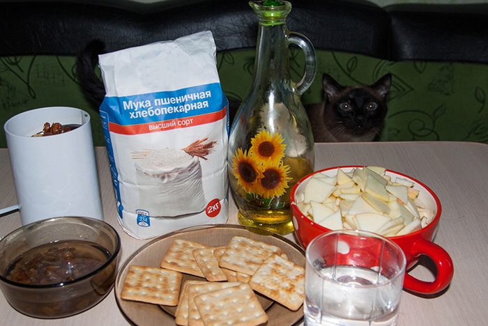 Штрудель с яблоками и изюмом