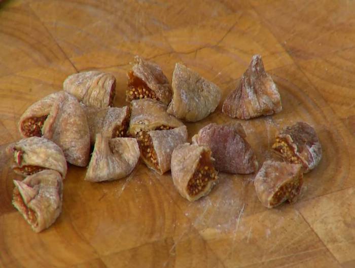 Сливочное парфе с инжирным соусом