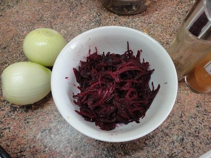 Корейский салат с орехами