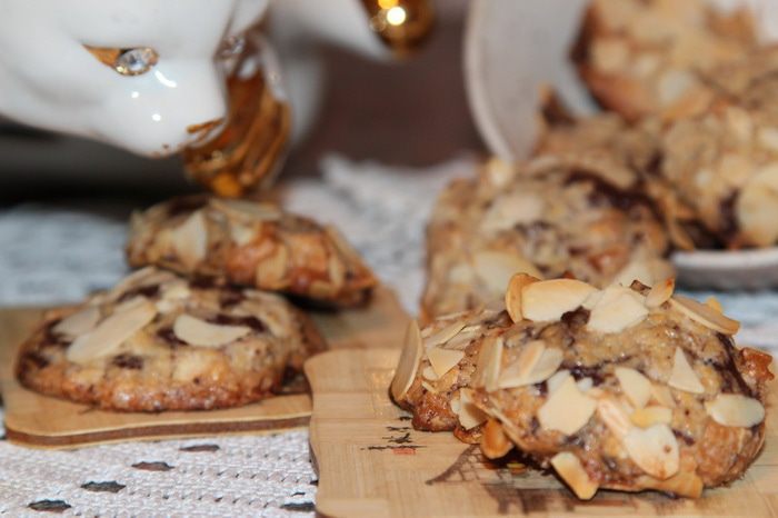 Арналевское шоколадное печенье с орехами