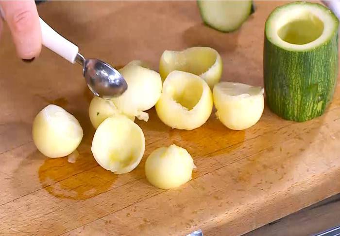 Цукини, фаршированные муссом из артишоков 