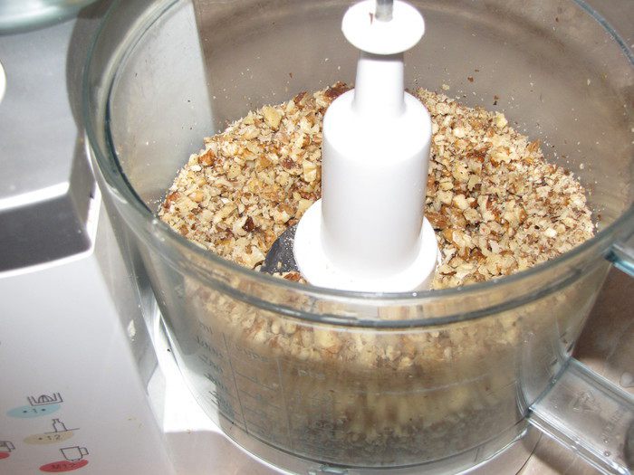 Пряный пирог с тыквой и орехами