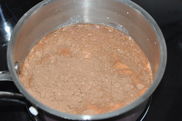 Какао с ромом и чили