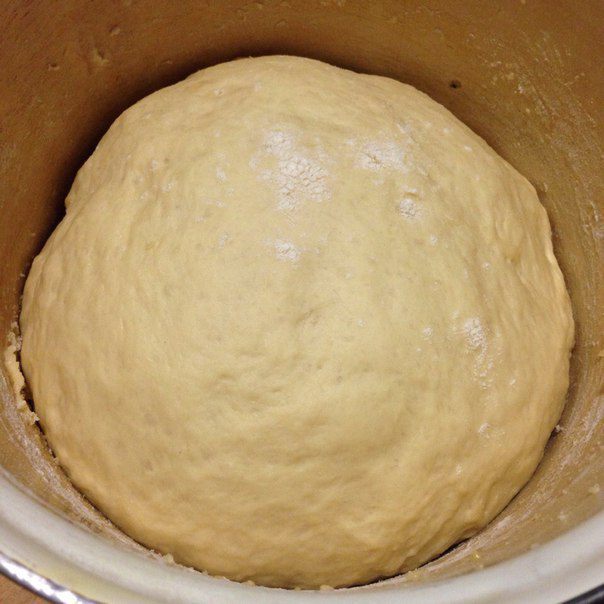 Синнабон (булочки с корицей и сливочным кремом сверху)