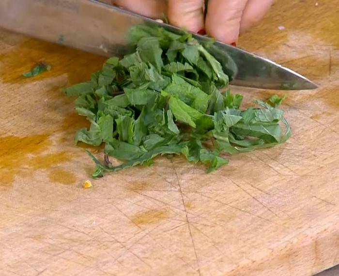 Теплый салат из брокколи, цветной капусты и бурого риса 
