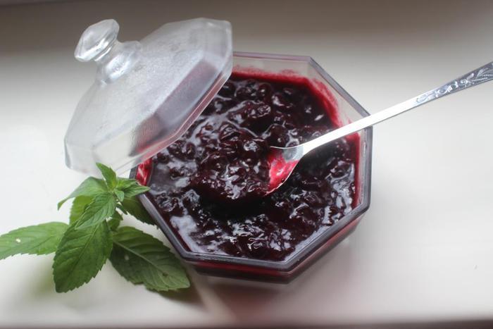 Чатни из черной смородины
