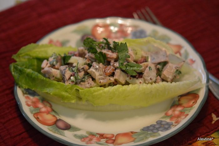 Салат куриный с гранатом