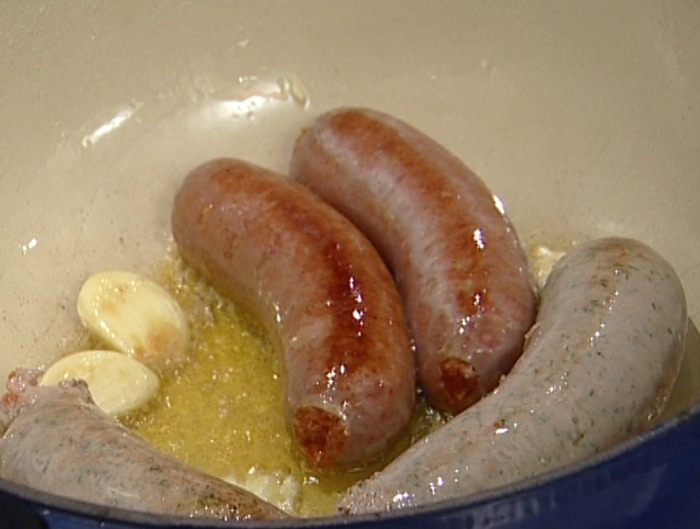 Красная фасоль с колбасками